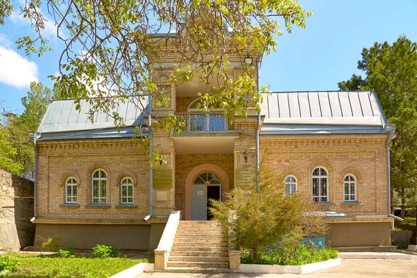 Norra Kaukasus. Pyatigorsk. Lazarevskaya kyrka. — Stockfoto