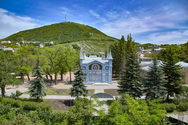 Pjatigorsk. Parkruhe "zvetnik". Museum "lermontov galerie" — Stockfoto