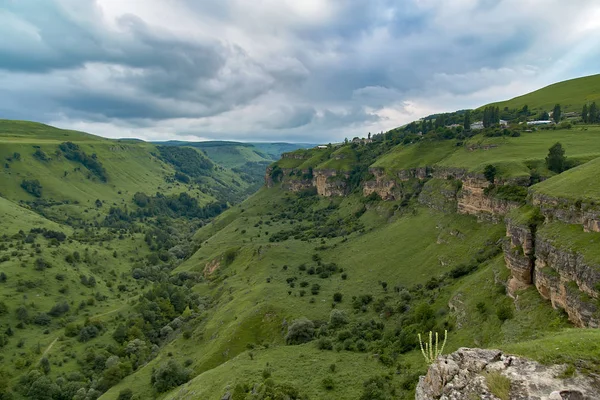 Kuzey Kafkasya. Berezovskoe gorge