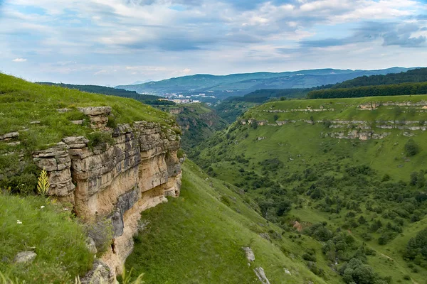 Kuzey Kafkasya. Berezovskoe gorge