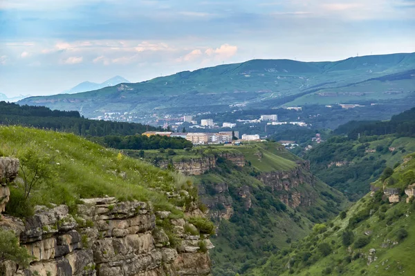 Северный Кавказ. Березовское ущелье — стоковое фото