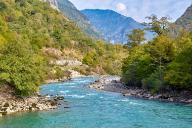Dağ Abhazya. Göller ve nehirler