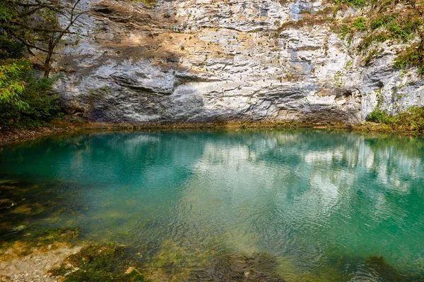 アブハジア山 湖と川 — ストック写真