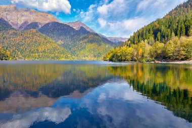 Dağ Abhazya. Dağ Gölü Ritsa