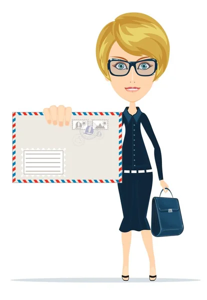 Frau im Anzug hält einen Umschlag mit einem Brief in der Hand. — Stockvektor