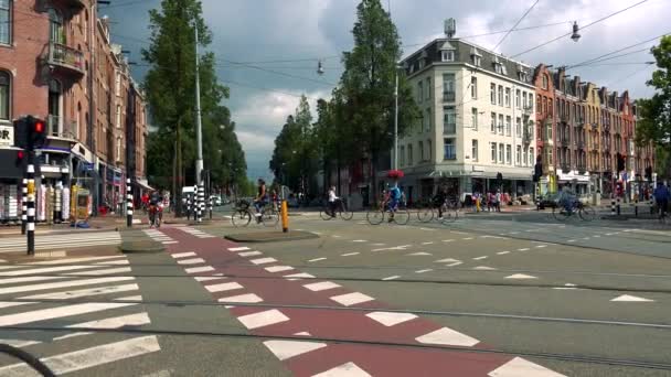 Bikes and cars on roadway — Stock Video