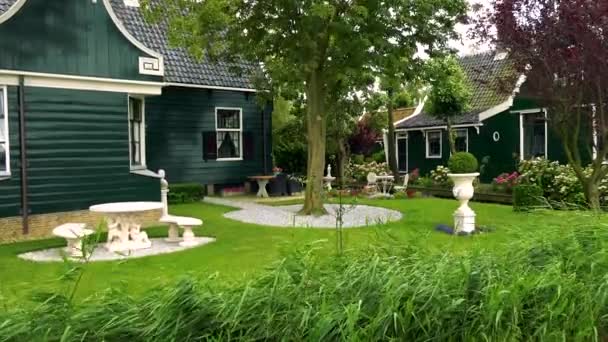 Tradičně rodinný dům s krásnou zahradou