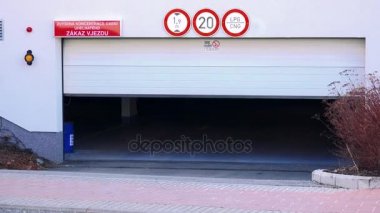 toplu konut garajda kapanış giriş