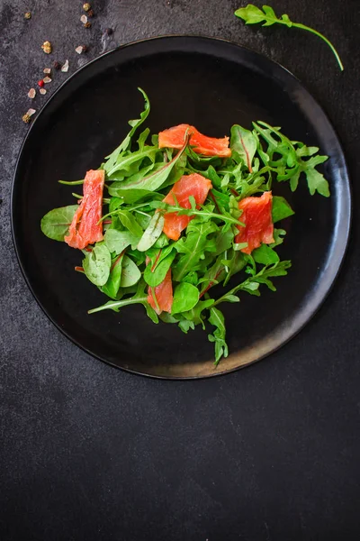 Gezonde Saladebladeren Mix Zalm Tonijn Heerlijke Snack Menu Concept Voedselachtergrond — Stockfoto