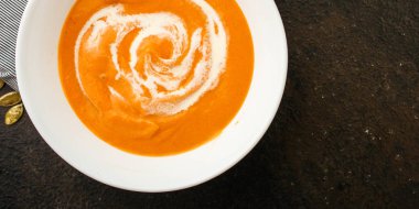 kabak havucu çorbası (ilk yemek, lezzetli sebze vitamini yemeği) menü konsepti. Yemek geçmişi. kopyalama alanı. Üst görünüm