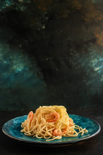 Pasta Räkor Spaghetti Räkor Grädde Sås Och Skaldjur Menyn Koncept — Stockfoto