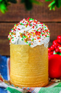 Paskalya pastası ve paskalya yumurtası, geleneksel tatil kompozisyonu mutlu paskalyalar, menü konsepti. Yemek geçmişi. Üst Manzara. Boşluğu kopyala