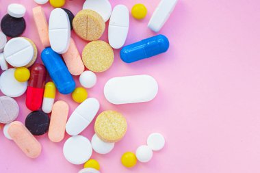 İlaçlar, hastalık için farklı ilaç türleri. arkaplan görünümü. metin için boşluk kopyala