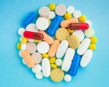 İlaçlar, hastalık için farklı ilaç türleri. arkaplan görünümü. metin için boşluk kopyala