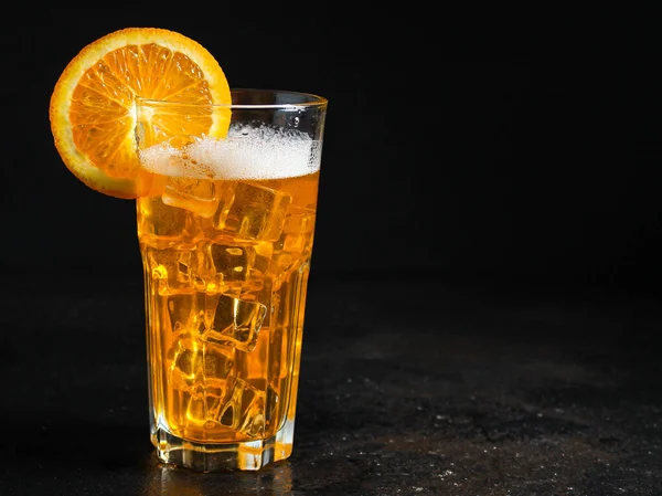 Limonata All Arancia Agli Agrumi Bevanda Ghiacciata Alla Soda Idea — Foto Stock