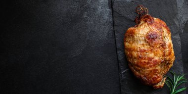 Kızarmış domuz eti ve kızarmış ağ (lezzetli ve sağlıklı et ızgarası bbq) menü konsepti. Geçmişi. Üst Manzara. textketo ya da paleo diyeti için boşluk kopyala