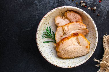 Kızarmış domuz eti ve kızarmış ağ (lezzetli ve sağlıklı et ızgarası bbq) menü konsepti. Geçmişi. Üst Manzara. textketo ya da paleo diyeti için boşluk kopyala