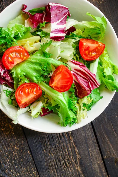 Ensalada Saludable Hojas Mezclan Ensalada Mezcla Micro Verduras Pepino Tomate —  Fotos de Stock