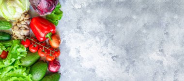 Sağlıklı sebzeler, çiğ organik çeşitlilik taze meyve menüsü konsepti. metin, keto veya paleo diyeti için arkaplan görünümü kopyalama alanı