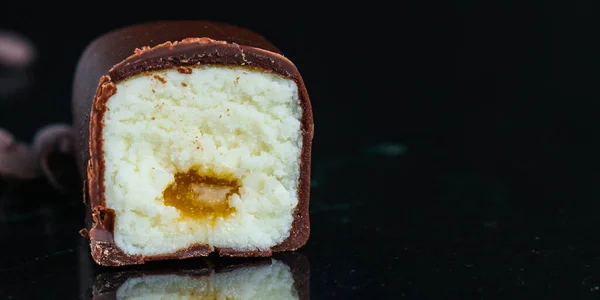 Túró Csokoládéban Jéggel Gyümölcsös Töltelékkel Édes Desszertmenü Koncepció Egészséges Táplálkozás Jogdíjmentes Stock Fotók