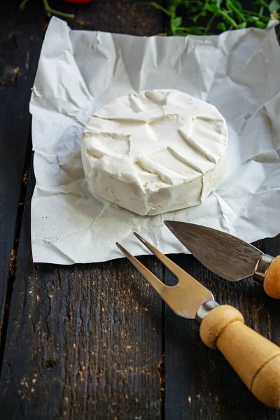 Queijo Camembert Brie Menu Conceito Comida Fundo Vista Superior Espaço — Fotografia de Stock