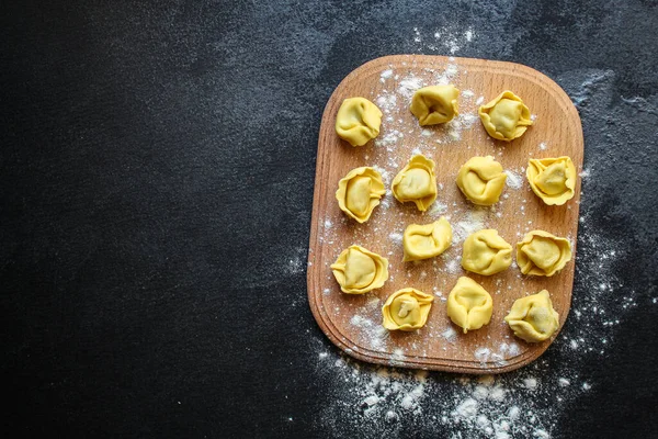 Pasta Tortellini Med Fyllning Meny Koncept Hälsosam Kost Mat Bakgrund — Stockfoto