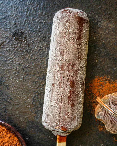 ไอศกร อคโกแลต คอนเซ ของหวาน นหล มมองด านบนของอาหาร ดลอกพ าหร อความ — ภาพถ่ายสต็อก