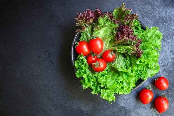 Ensalada Verduras Lechuga Tomate Menú Concepto Alimentación Saludable Fondo Alimentos —  Fotos de Stock