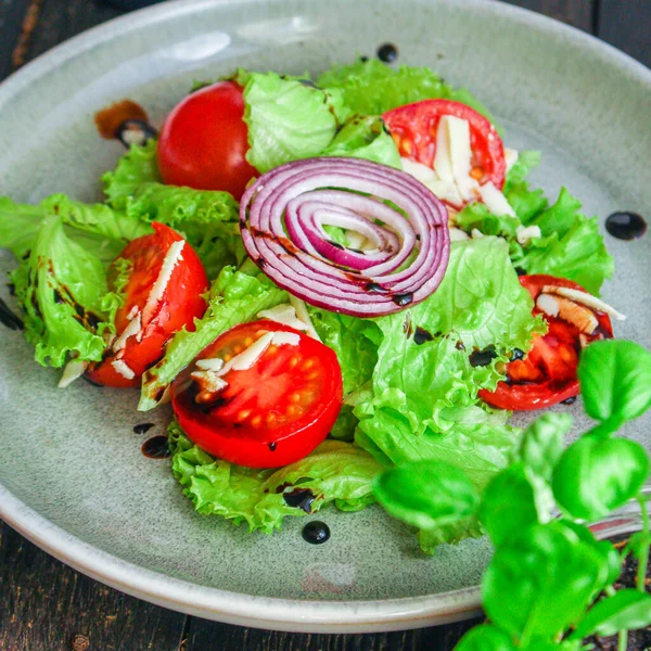 Salada Saudável Folhas Misturam Salada Misturar Micro Verdes Pepino Tomate — Fotografia de Stock