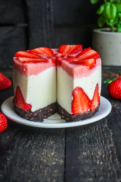 Cheesecake Strawberrie Tatlı Mascarpone Tatlı Pasta Sağlıklı Servis Edilen Böğürtlen — Stok fotoğraf