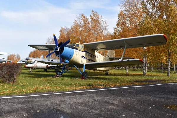 Πολιτική Αεροπορία Μουσείο Ουλιανόβσκ Αεροπλάνο Επιβάτες Μεταφορά Επιβατών Ιστορία Μνήμη — Φωτογραφία Αρχείου