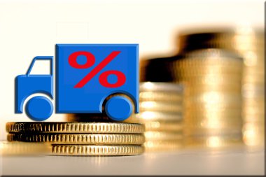 Araba ve kırmızı yüzde para bir arka plan üzerinde oturum açın .
