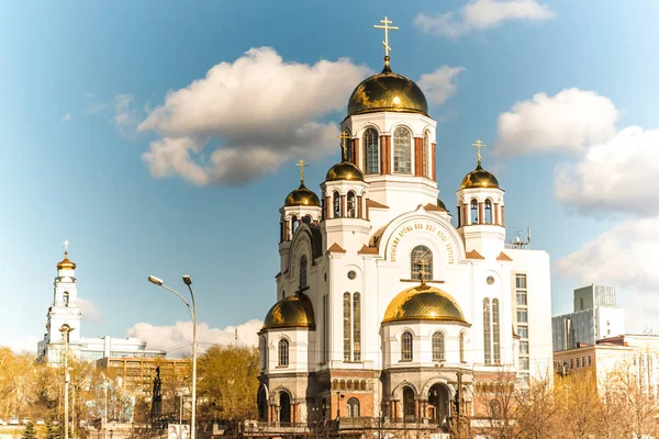 Єкатеринбург. Вид на храм на крові і Вознесенська Гурка . — стокове фото