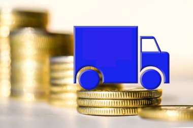 Araba ve kırmızı yüzde para bir arka plan üzerinde oturum açın . 