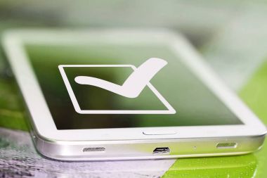  Checkbox ile cep telefonu ekran üzerinde kene .