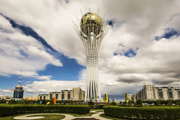 Kazakistan. Astana. Şehir merkezinde iş çeyrek.