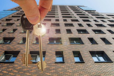 Evin cephe arka planda dairenin anahtarları. o kavramı satış emlak piyasası .