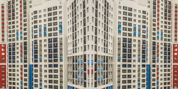 Η πρόσοψη του το νέο πολυόροφων κτιρίων κατοικιών . — Φωτογραφία Αρχείου