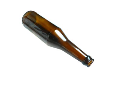 Beyaz arkaplanda izole edilmiş şişe