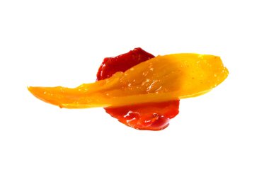 kırmızı biber beyaz arkaplanda izole edildi