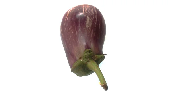 Aubergine geïsoleerd op witte achtergrond — Stockfoto