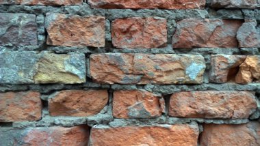 arkaplan olarak kırmızı tuğla duvar