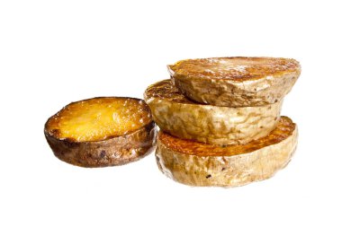 Beyaz arkaplanda izole edilmiş patates