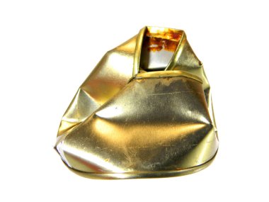                                beyaz arkaplanda izole edilmiş teneke kutu