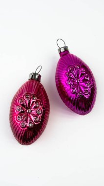 Noel ağacı oyuncağı, dekorasyon, antikalar. Arkaplan, kırpma altında.