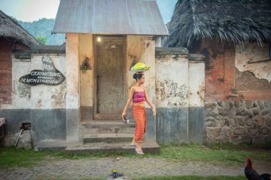 Tenganan, Bali / Endonezya - 25 Mayıs 2018: Tenganan bali köyünde uyum ortamı