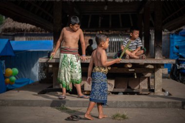 Tenganan, Bali / Endonezya - 25 Mayıs 2018: Tenganan bali köyünde uyum ortamı