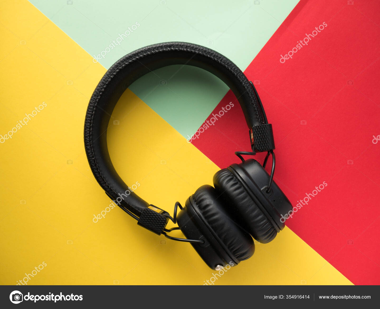 retro style headphones