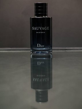 Dior 'dan Sosisli Parfüm. Fransız Moda Evi Christian Dior 'dan 