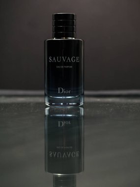 Dior 'dan Sosisli Parfüm. Fransız Moda Evi Christian Dior 'dan 